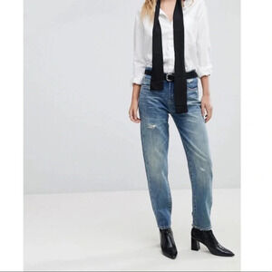 ✨NWT BlankNYC Hi Rise Tapered Leg Raw Hem Distressed Mom Jeans Size 25